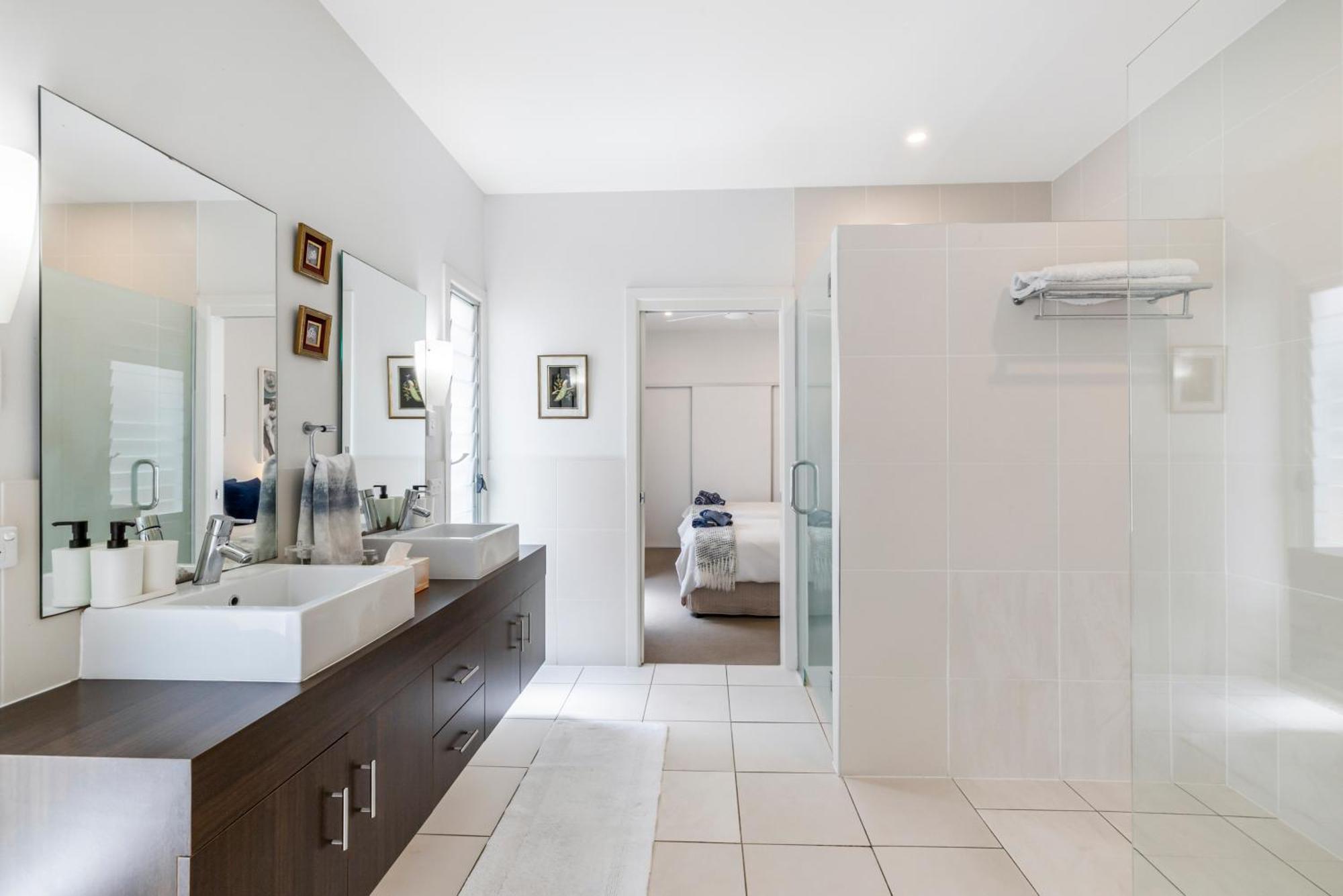On Esplanade Own Flat & Pool, Manly Cafe Precinct Διαμέρισμα Μπρίσμπεϊν Εξωτερικό φωτογραφία